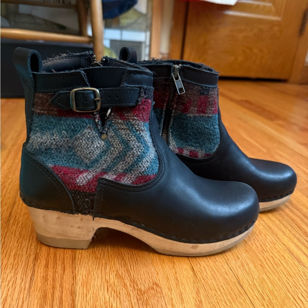 No. 6 Black and Multicolor Clog Booties